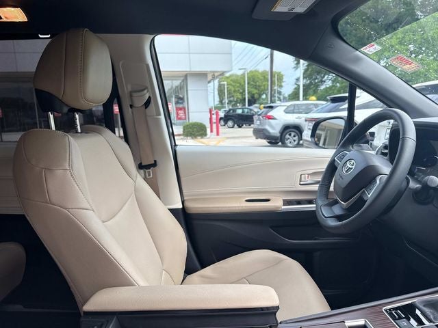 2024 Toyota Sienna XLE