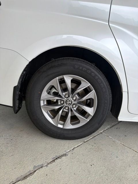 2026 Toyota Sienna XLE 7 Passenger