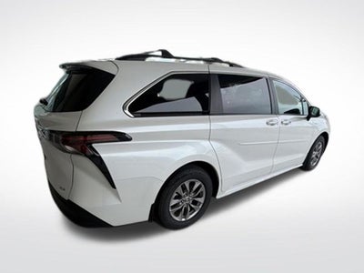 2026 Toyota Sienna XLE 7 Passenger