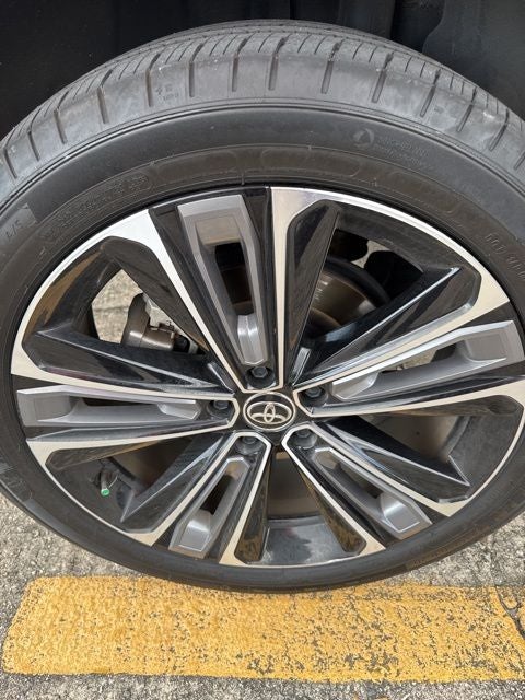 2023 Toyota bZ4X Limited