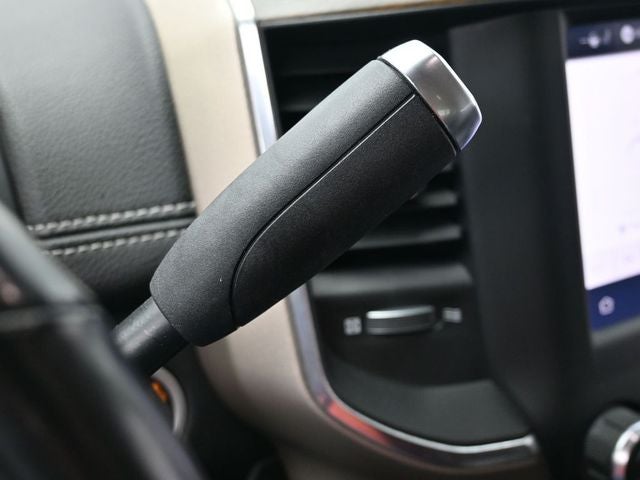 2022 RAM 3500 Laramie 20" Wheels Leather-Trimmed Seats